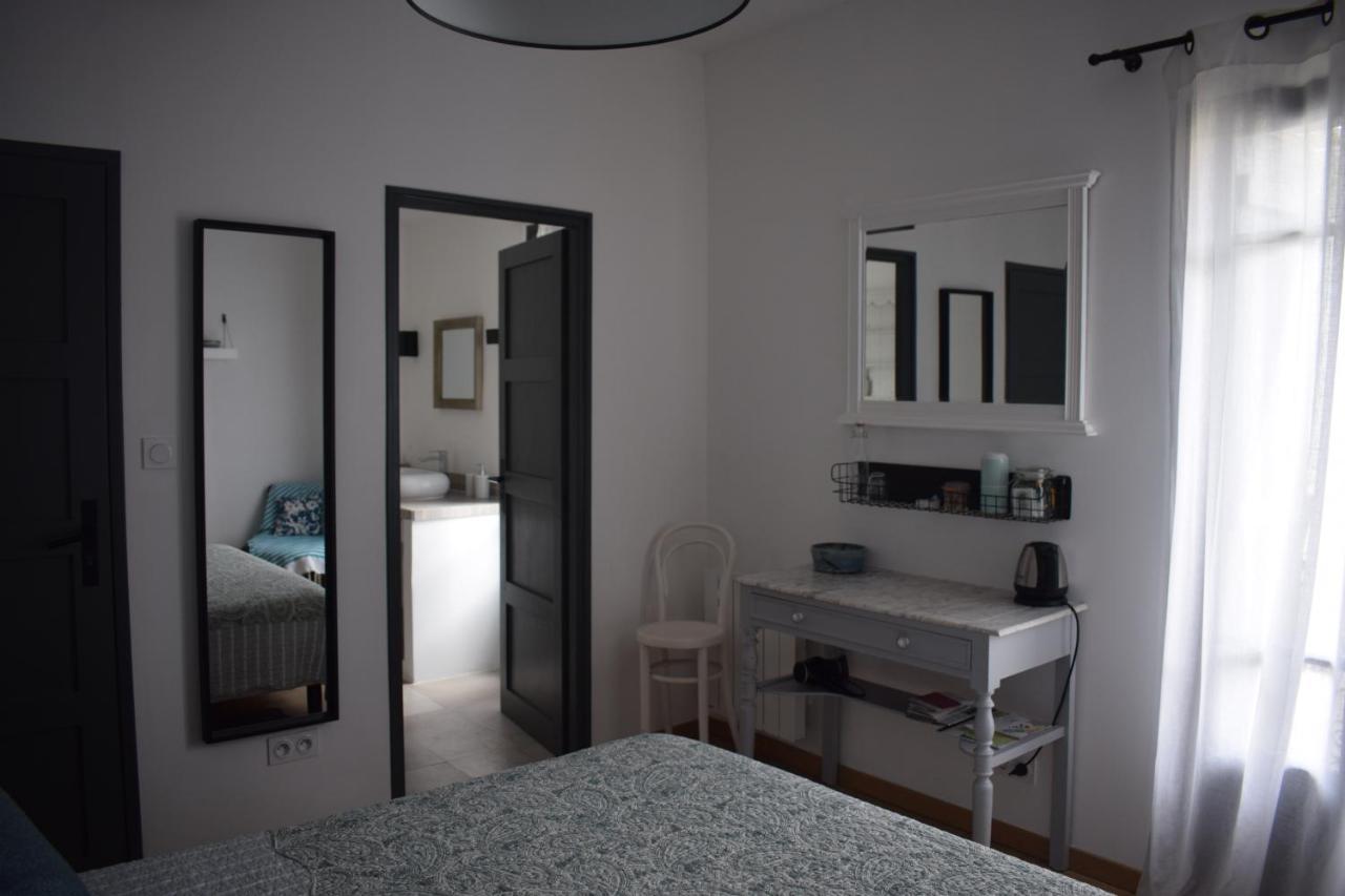 Les Jasmins Bed and Breakfast Marseillan  Eksteriør billede